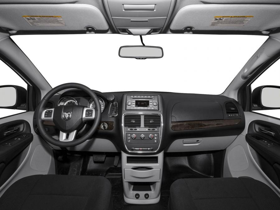  Dodge Ram C-V Tradesman 2011 года  (фото 7 из 13)